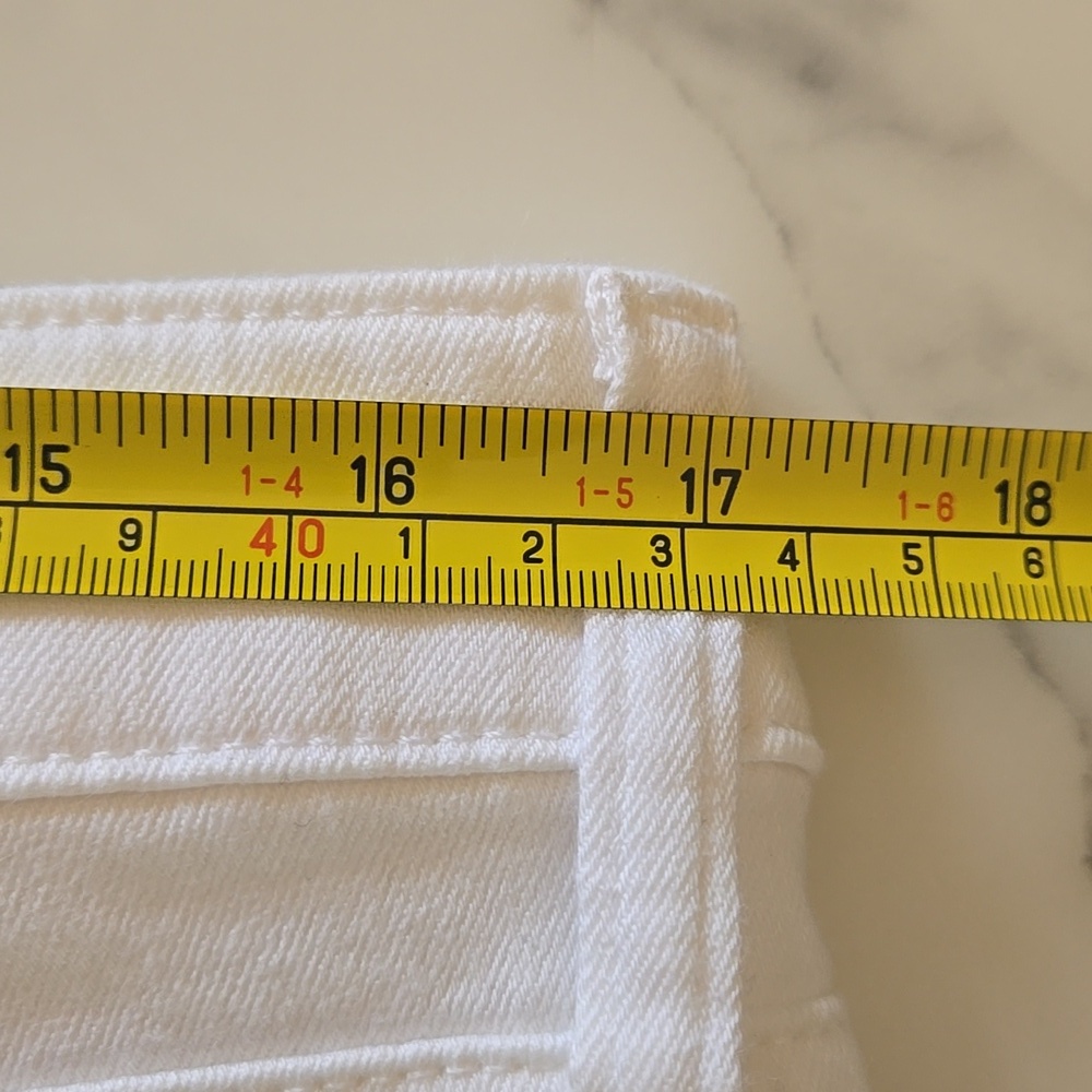 Chico’s White So Slimming Girlfriend Slim Leg Jeans Classic Minimalist 2.5/ 14 R - Picture 5 of 7